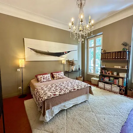 Divine Idylle Luxe 3 Chambres, Terrasse 130m2, Jacuzzi, Clim Plein Centre Апартаменты